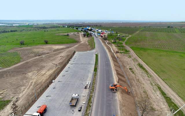 Біля кордону з Молдовою  споруджується стоянка для фур: це за два кілометри від Румунії