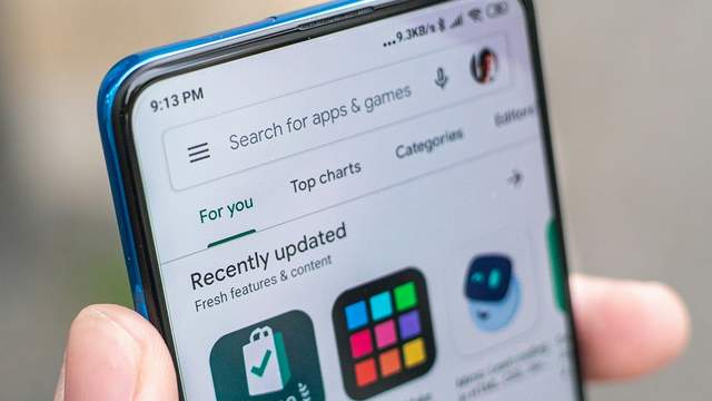У Google Play знайшли 28 шкідливих додатків, які крадуть гроші: перевірте свій смартфон