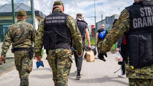 Затримання чи арешт українців за кордоном: чому варто звернутися до консула