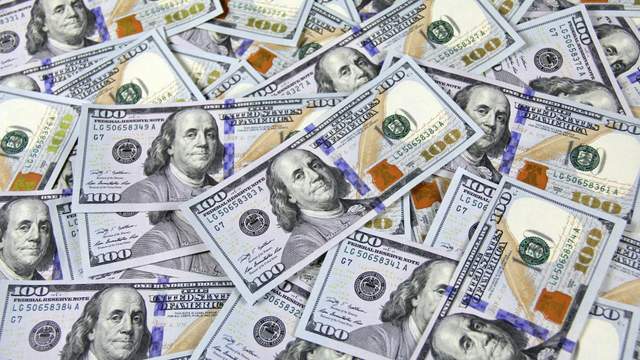 Валюта дорожчає для українців – які ціни пропонують обмінники