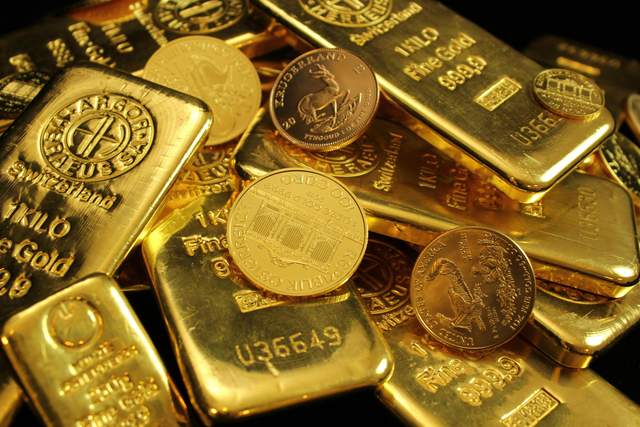 Золото стрімко дешевшає через зміцнення долара