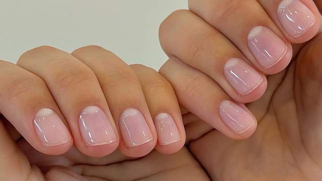 Манікюр, який носитимуть замість гель-лаку: головний nail-тренд літа 2026