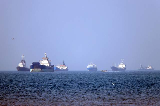 Понад 100 кораблів оснащених ракетами Китай розмістив 50 кілометрах від Тайваню