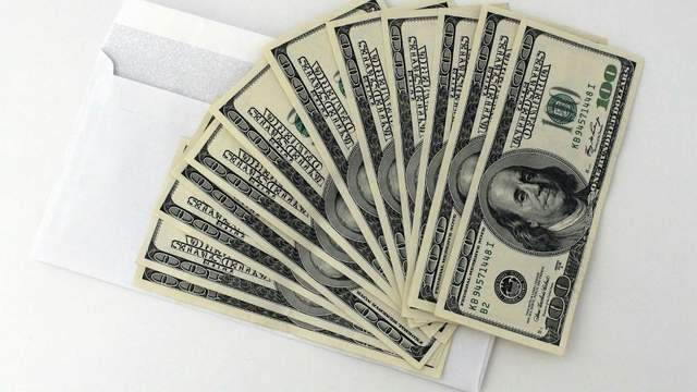 Курс долара знову побив рекорд: яку ціну встановив НБУ на 27 травня