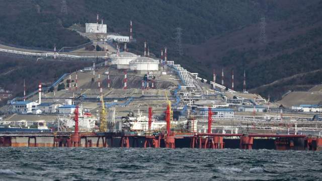 Дрони атакували один із ключових нафтових портів Росії – чи працює він зараз