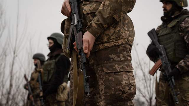 У яких випадках військовий може звільнитися за сімейними обставинами: що каже закон