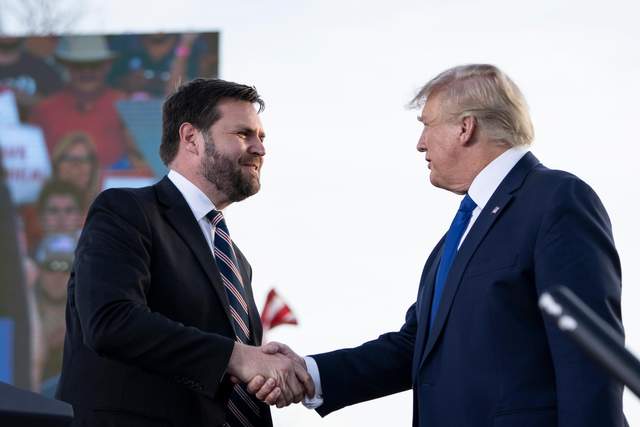 Сумнівається у своєму віцепрезиденті: Трамп ще не визначився, кого обрати наступником, – NYT