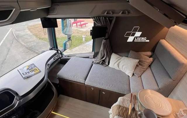 Новий DAF перетворили в квартиру на колесах: у кабіні є наві