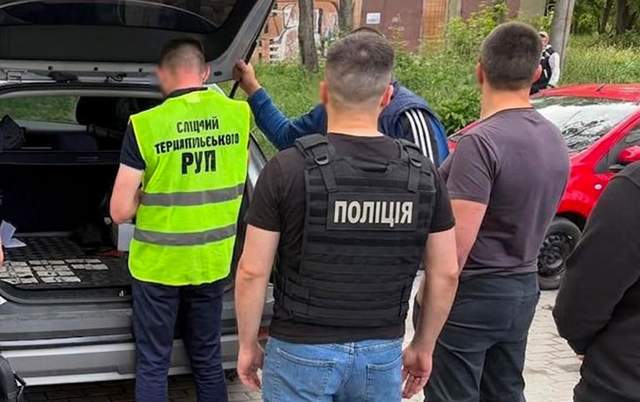 Скільки у червні коштує переправлення до Молдови з повним па