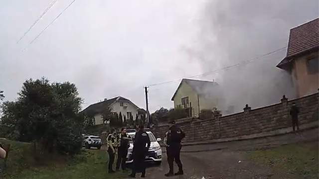 Лікарі не врятували: на Львівщині чоловік підпалив будинок р