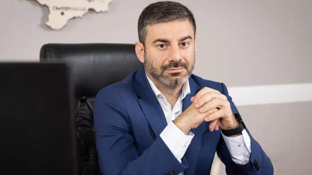 Лубінець пояснив зафільмовані на відео обійми з російською о