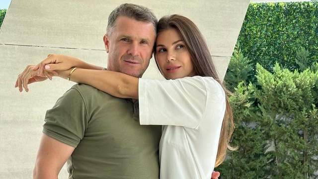 Дружина Реброва привітала чоловіка з десятиріччям подружньог