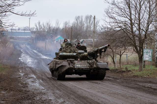 Броня у 20-кілометровій зоні: військовий оглядач оцінив ризик наступу на Дніпро