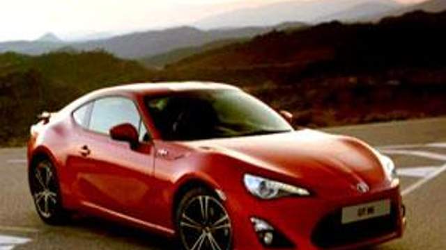 Тойота gt 86 розовая