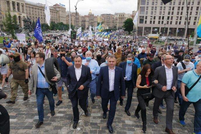 Петро Порошенко, протест на Банковій
