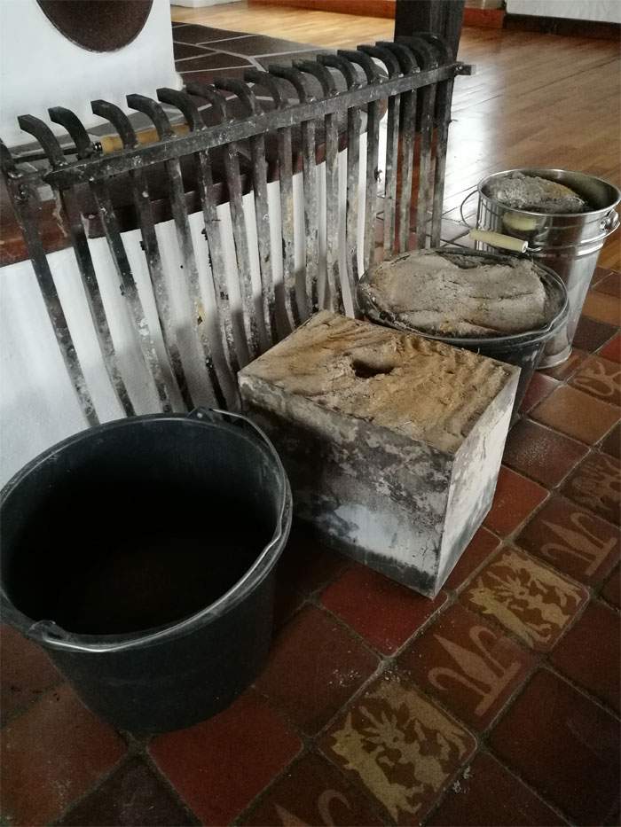 Відра попелу / Фото 