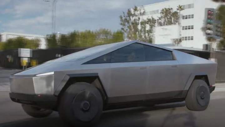 Tesla має план Б щодо Cybertruck 