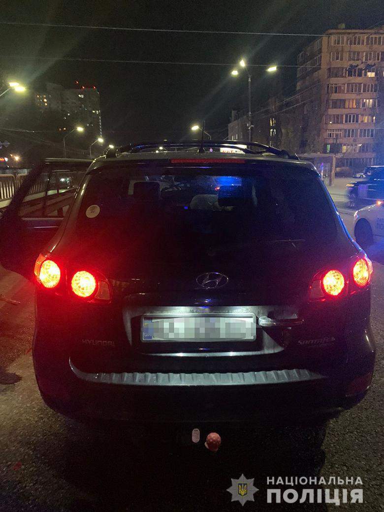 Аварія у Києві, нетверезий водій Hyundai в'хав в BMW та Renault 
