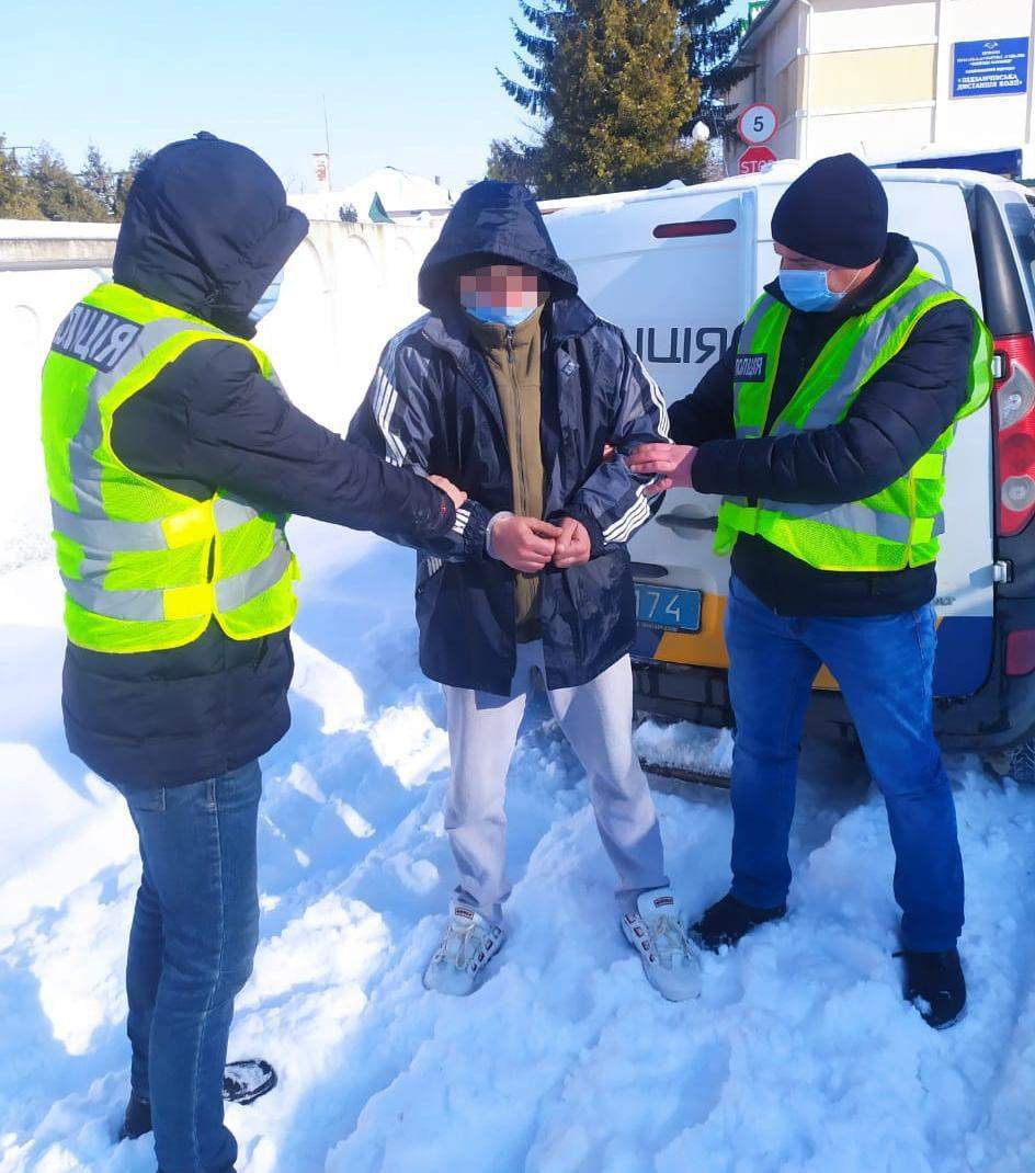 Заколов безхатченка ножицями: у Львові затримали ймовірного вбивцю – фото