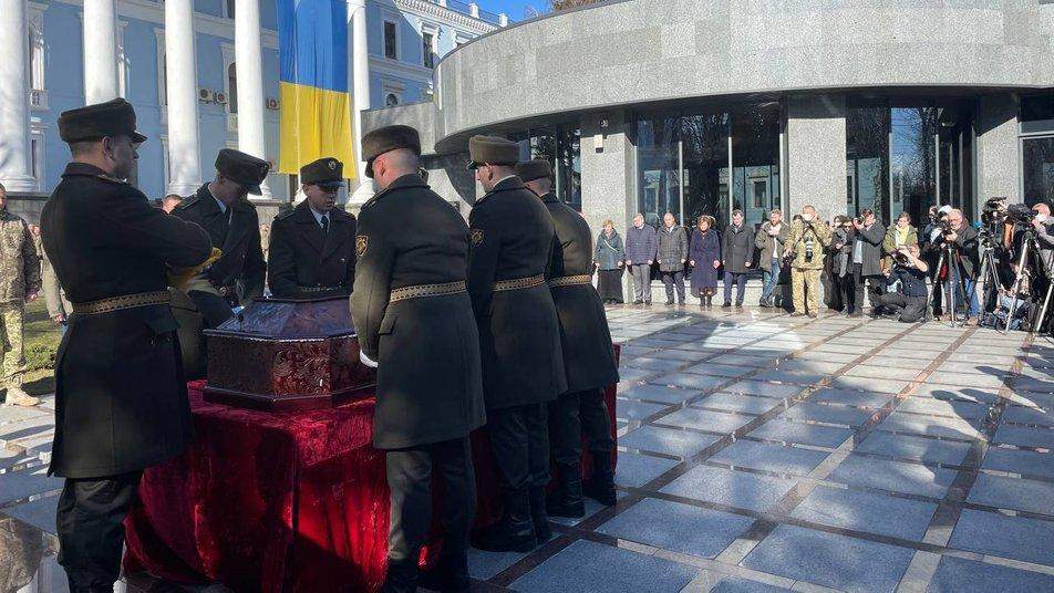 похорон Антона Сидорова