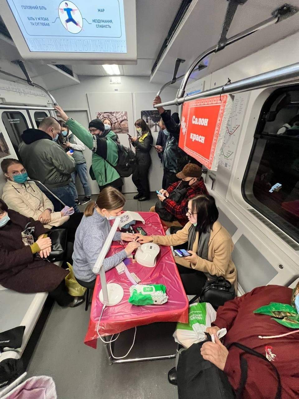 акція проти стихійної торгівлі у метро Києва