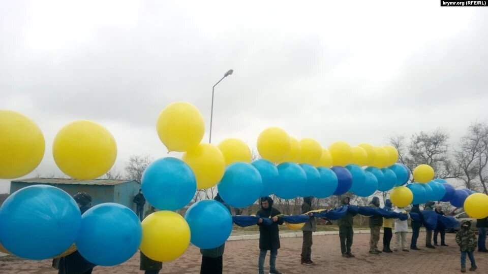 Український прапор запустили у бік Криму