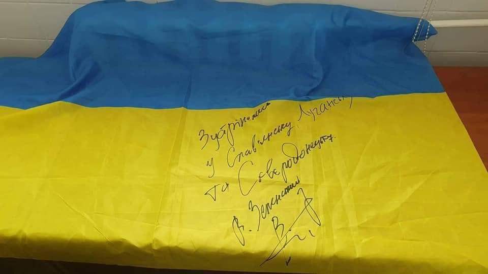 Зеленський вручив держнагороди українським медійникам і членам їхніх родин, які загинули у війні