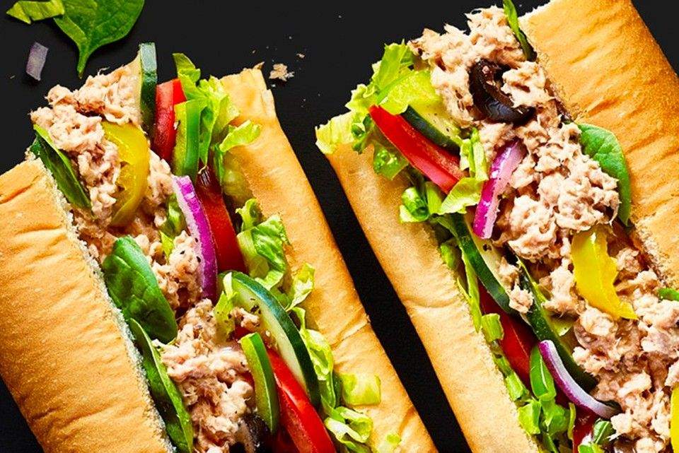 Subway створив спеціальний сайт, щоб довести що у сендвічі з тунцем є справжній тунець