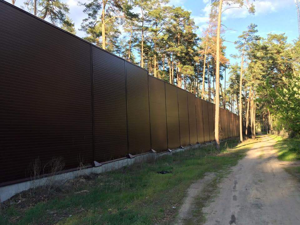 паркан навколо ділянки Калетника