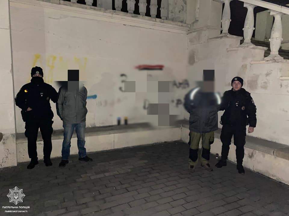 На Львівському цвинтарі затримали 2 провокаторів: приїхали з Донеччини