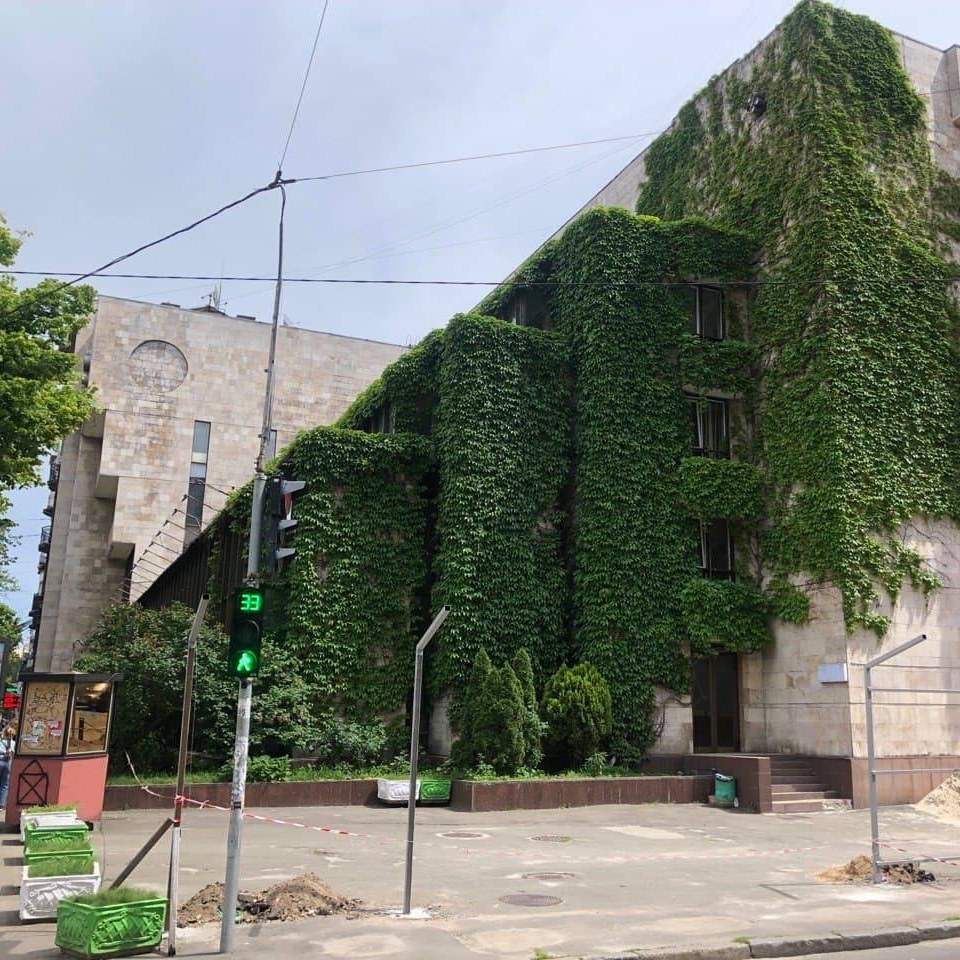 Демонтаж будівлі Квіти України Київ скандал 