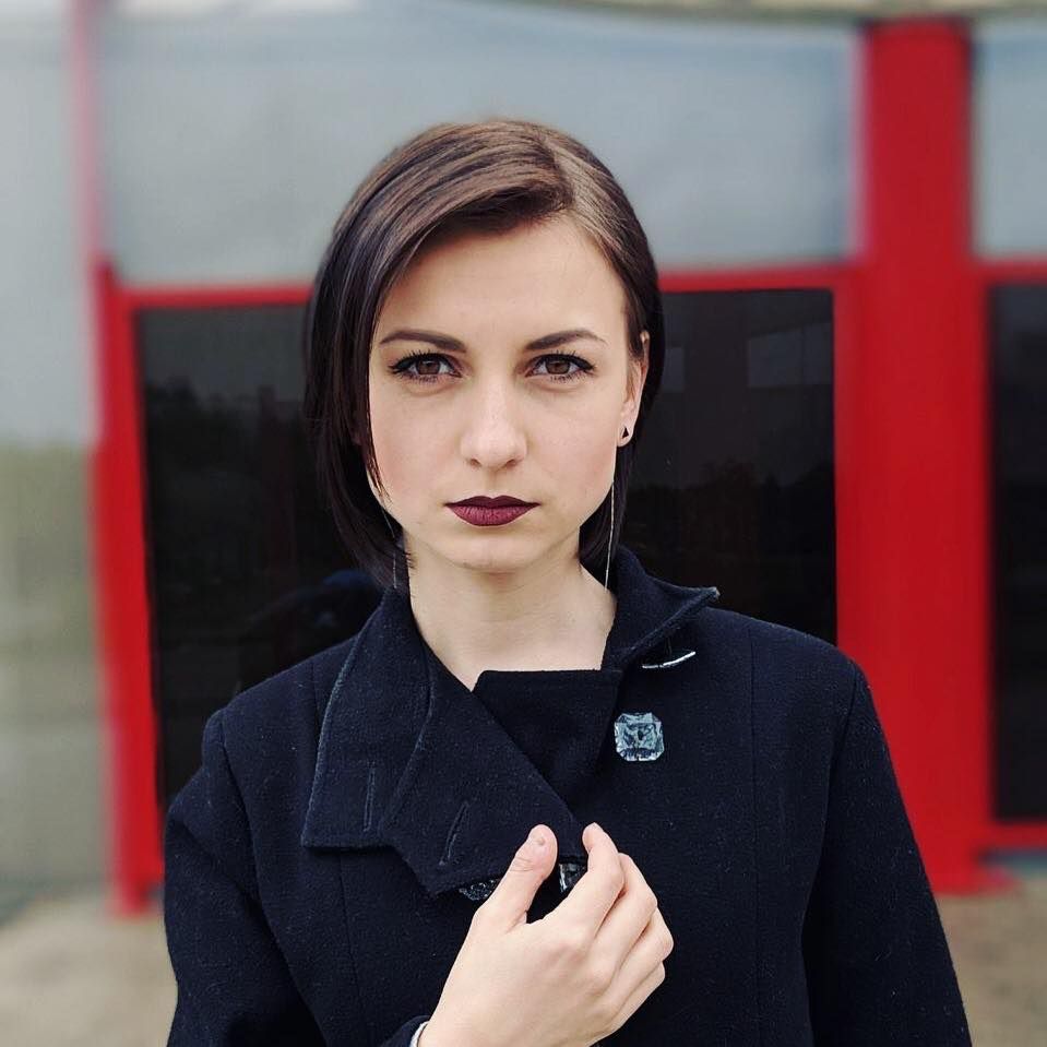 Елена Кук